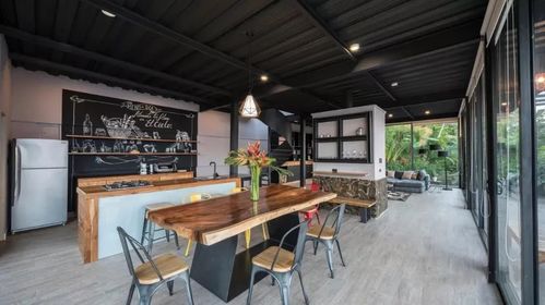 遠泰 精致的裝配式鋼結(jié)構(gòu)住宅,神秘又不失奢華